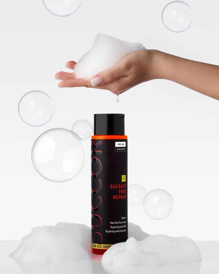 Безсульфатний відновлюючий шампунь для всіх типів волосся Sulfate Free Repair Shampoo, 250 мл - фото №1